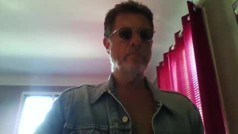 jerflor online show from 05-15-26, 11:39