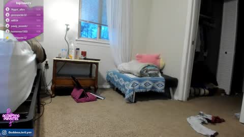 Snapshot of jerilynn chatting on 02-26-26, 12:15 Jeri Lynn online show from 02-26-26, 12:15