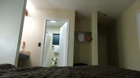 Snapshot of jeroetaggs7 chatting on 02-20-26, 06:19 SkynStarlight online show from 02-20-26, 06:19