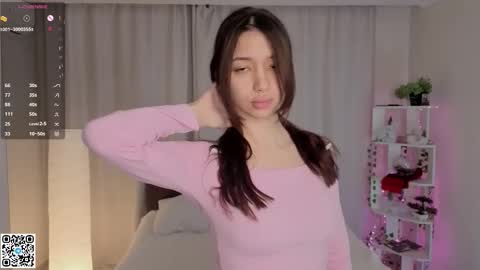 Keira online show from 10-19-25, 04:13
