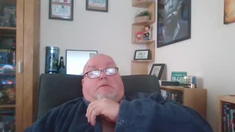 Snapshot of jerseyhammer01 chatting on 01-17-26, 10:20 Harry online show from 01-17-26, 10:20
