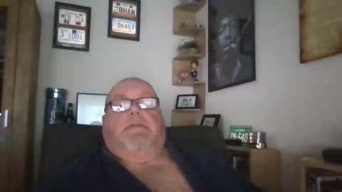 Snapshot of jerseyhammer01 chatting on 02-05-26, 08:30 Harry online show from 02-05-26, 08:30