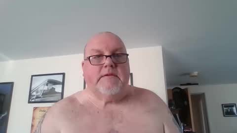 Snapshot of jerseyhammer01 chatting on 02-22-26, 11:42 Harry online show from 02-22-26, 11:42