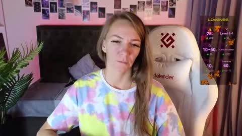 jesica_moon_peachy online show from 10-04-25, 01:36