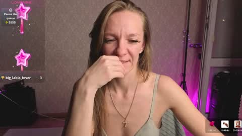 jesica_moon_peachyy online show from 04-03-26, 05:33
