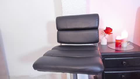 Snapshot of jess1ca_herrera chatting on 02-13-26, 10:17 jessica herreraToday I will be your devil and you my victim online show from 02-13-26, 10:17