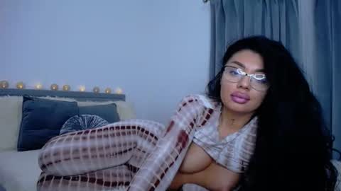 Snapshot of jessebella chatting on 02-13-25, 12:35 jesse online show from 02-13-25, 12:35