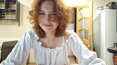 Snapshot of jessetorchio chatting on 09-19-25, 04:07 Megan online show from 09-19-25, 04:07