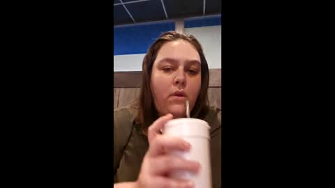 Snapshot of jessi_eats chatting on 03-01-26, 11:40 jessi_eats online show from 03-01-26, 11:40