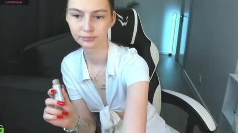Snapshot of jessica_jensen chatting on 06-03-26, 09:23 Jessica Jensen online show from 06-03-26, 09:23