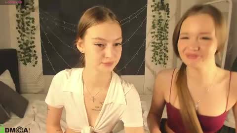 Snapshot of jessica_jensen chatting on 06-10-26, 10:25 Jessica Jensen online show from 06-10-26, 10:25