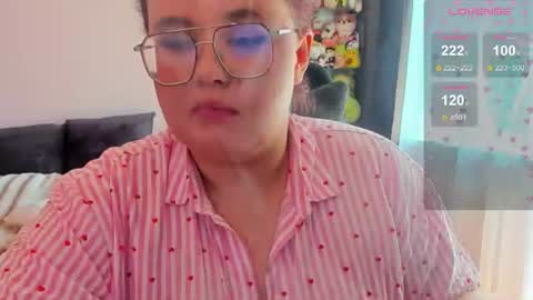 Snapshot of jessica_joy_ chatting on 07-15-26, 06:51 Natalia online show from 07-15-26, 06:51