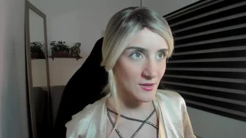 Snapshot of jessica_lisbon chatting on 04-24-26, 02:08 Jessica online show from 04-24-26, 02:08