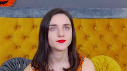 Jessica White online show from 11-24-25, 05:07