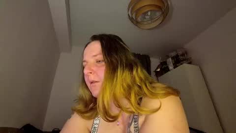 Snapshot of jessicabake chatting on 06-17-26, 01:52 Jessica Bake online show from 06-17-26, 01:52