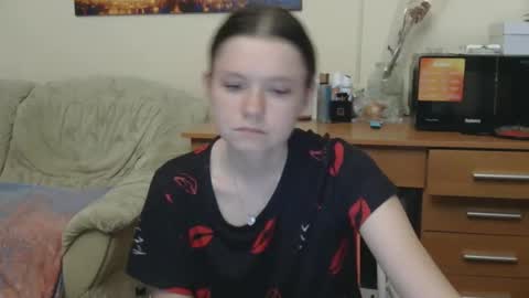 Snapshot of jessicaholland1 chatting on 05-21-26, 07:10 jessicaholland1 online show from 05-21-26, 07:10