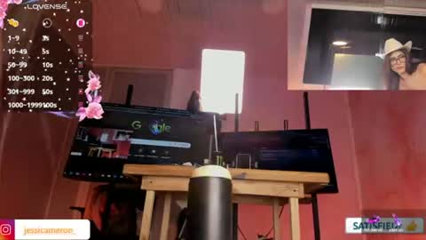 Snapshot of jessicameron chatting on 06-25-26, 12:54 JESSI AND NAOMI online show from 06-25-26, 12:54