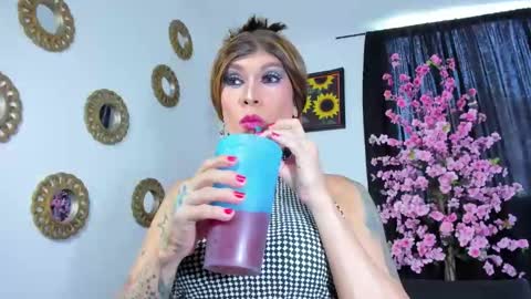 Jessica Caicedo online show from 05-15-26, 07:21