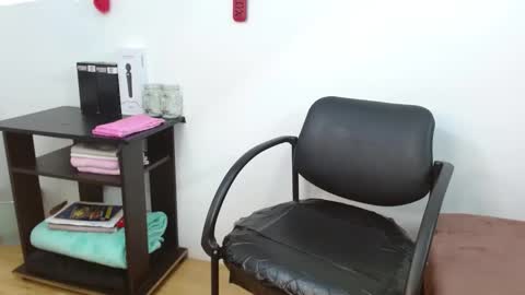 jessicarabbit4 online show from 01-27-25, 01:37