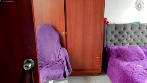 Snapshot of jessicarobbit chatting on 01-09-25, 01:02 jessicarobbit online show from 01-09-25, 01:02