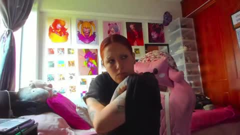Snapshot of jessie_williams_01 chatting on 05-20-26, 08:04 Your Sweet Angel online show from 05-20-26, 08:04