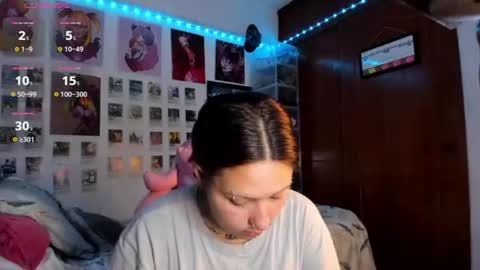 Snapshot of jessie_williams_01 chatting on 07-28-26, 05:45 Your Sweet Angel online show from 07-28-26, 05:45
