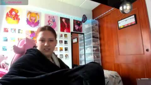 Snapshot of jessie_williams_01 chatting on 07-30-26, 05:12 Your Sweet Angel online show from 07-30-26, 05:12