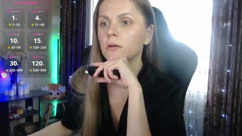 Snapshot of jessiemays chatting on 05-03-26, 11:05 Jess online show from 05-03-26, 11:05