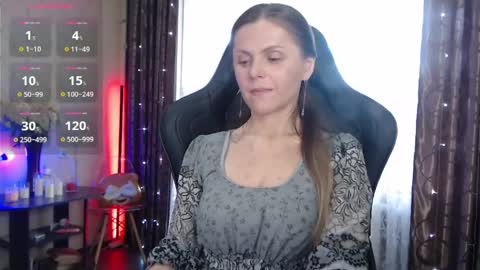 Snapshot of jessiemays chatting on 05-27-26, 06:21 Jess online show from 05-27-26, 06:21