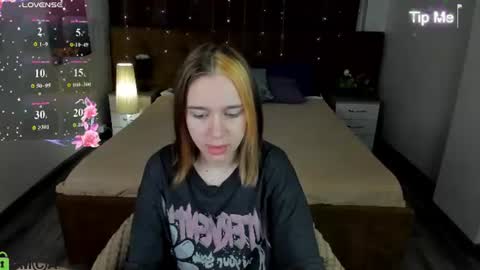 Snapshot of jessiexxiv chatting on 07-15-26, 02:39 Jessie online show from 07-15-26, 02:39