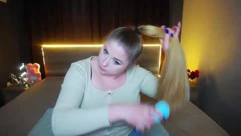 Jess online show from 02-12-26, 07:58