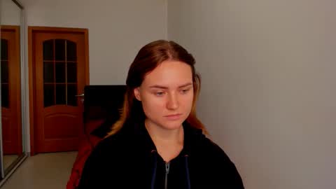 Polina online show from 11-15-25, 10:23