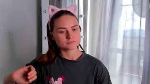 Polina online show from 11-17-25, 12:00