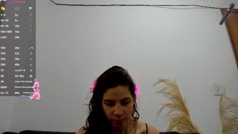 Snapshot of jessye_golden chatting on 06-12-26, 05:12 jessye_golden online show from 06-12-26, 05:12
