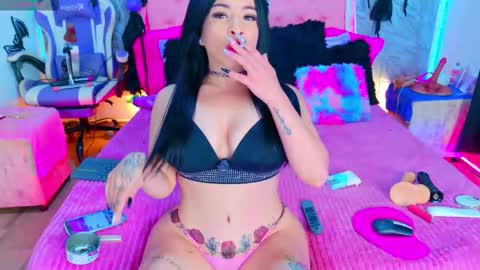 jessyferrary online show from 10-20-25, 03:56