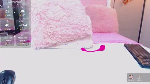 Snapshot of jessyzoe chatting on 01-15-25, 03:18 Jessy online show from 01-15-25, 03:18