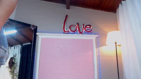 Snapshot of jessyzoe chatting on 03-08-25, 03:02 Jessy online show from 03-08-25, 03:02