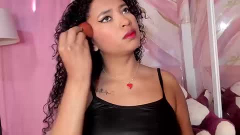 Snapshot of jessyzoe chatting on 09-24-25, 01:58 Jessy online show from 09-24-25, 01:58