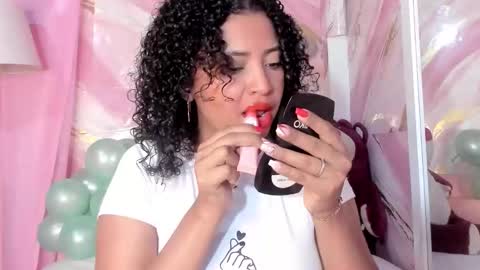 Snapshot of jessyzoe chatting on 10-14-25, 02:07 Jessy online show from 10-14-25, 02:07