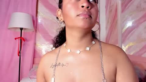 Snapshot of jessyzoe chatting on 11-07-25, 02:39 Jessy online show from 11-07-25, 02:39