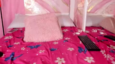 Snapshot of jessyzoe chatting on 11-20-25, 05:56 Jessy online show from 11-20-25, 05:56