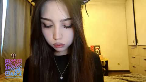 I am Gina ntmu Lets hit 10 Thumbs Up together online show from 02-10-26, 08:51