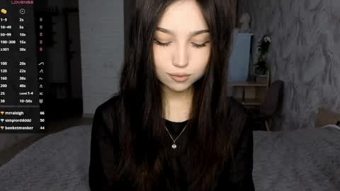 I am Gina ntmu Lets hit 10 Thumbs Up together online show from 05-16-26, 06:32
