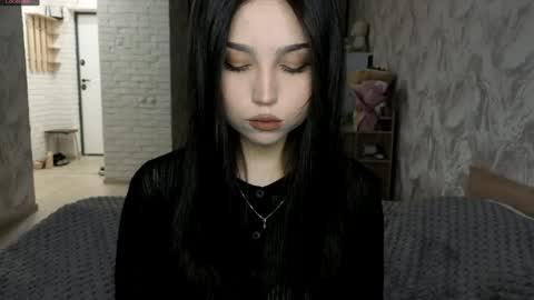 I am Gina ntmu Lets hit 10 Thumbs Up together online show from 06-06-26, 07:02