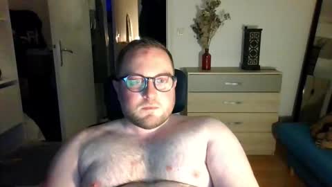 jeuneloup92 online show from 03-16-26, 09:41