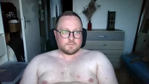 jeuneloup92 online show from 04-17-26, 07:06