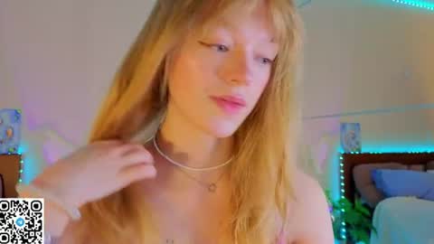 Snapshot of jewellhogan chatting on 07-14-26, 08:14 Gwen online show from 07-14-26, 08:14