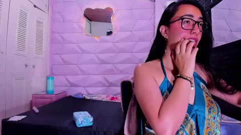 Queen online show from 02-23-25, 10:31