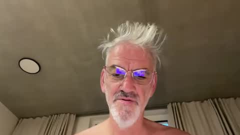 Snapshot of jewlronny chatting on 12-06-24, 07:10 jewlronny online show from 12-06-24, 07:10