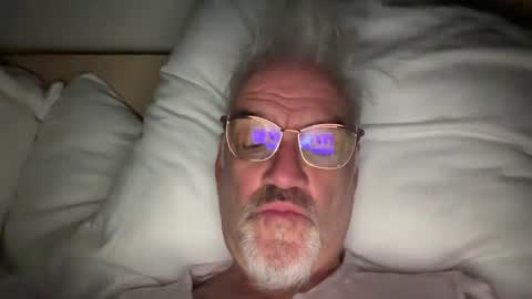 Snapshot of jewlronny chatting on 12-10-24, 06:44 jewlronny online show from 12-10-24, 06:44